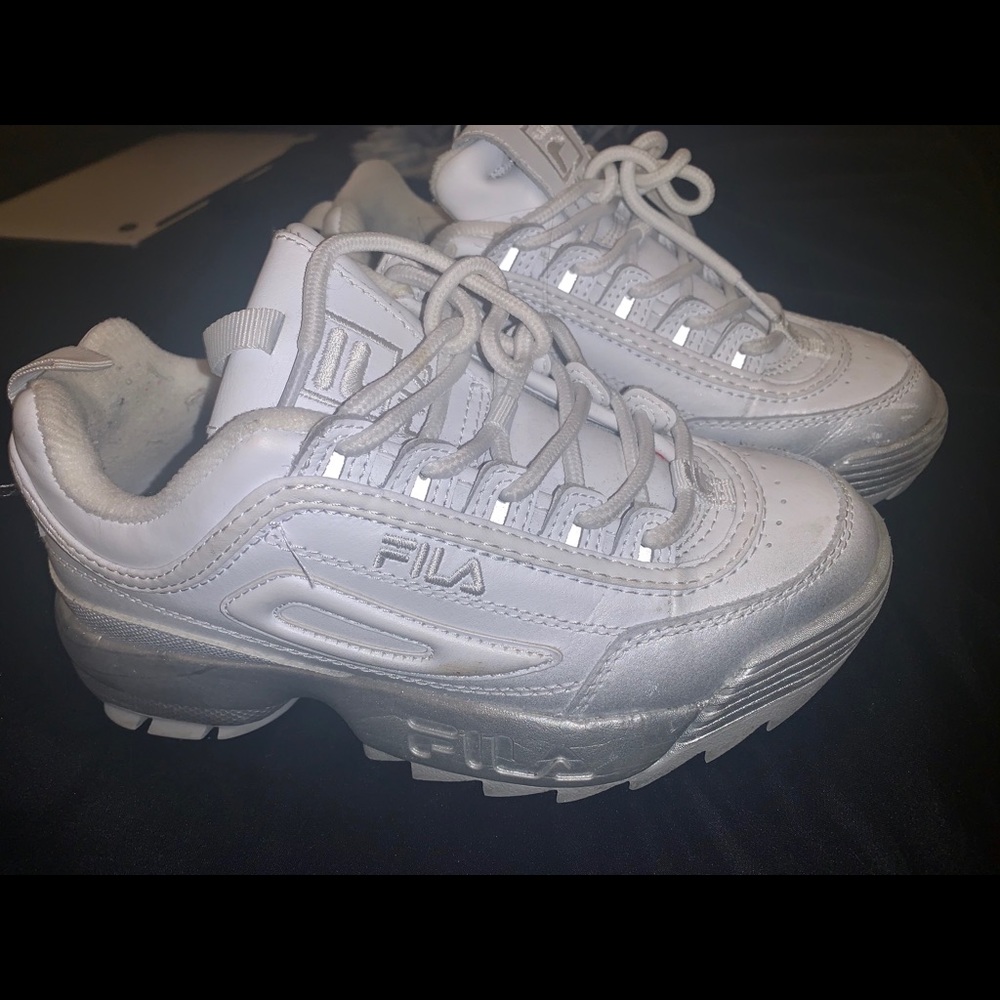 white filas size 6